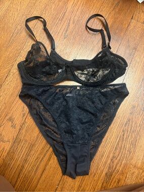 NWOT Savage X Fenty Black Lace Set
